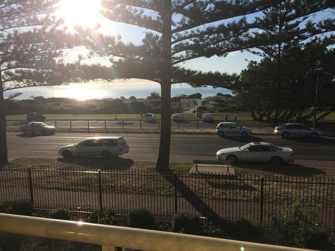 Adelaide - Semaphore Beach Front - Accommodation Whitsundays 8