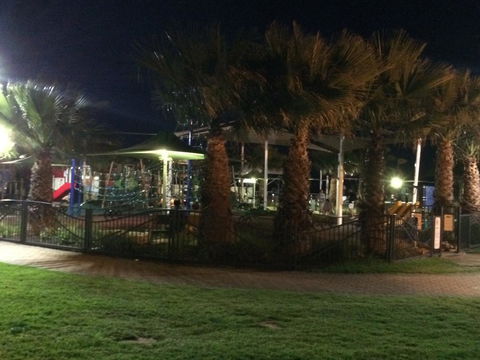 Adelaide - Semaphore Beach Front - Accommodation Whitsundays 28
