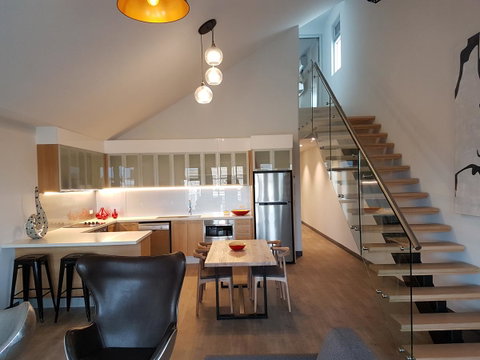 Semaphore Splash Apartments - Accommodation Whitsundays 5
