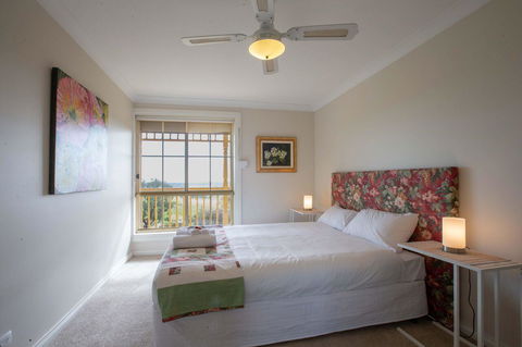 Angaston House - Accommodation Whitsundays 13