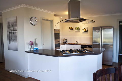 Admirals Inn - Accommodation Whitsundays 0