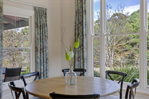 Grandview Accommodation - The Elm Tree Apartments - Accommodation Whitsundays 8