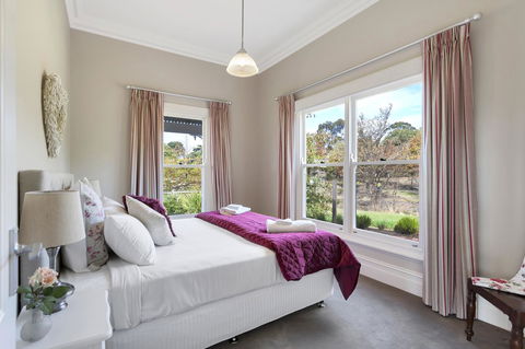 Grandview Accommodation - The Elm Tree Apartments - Accommodation Whitsundays 12