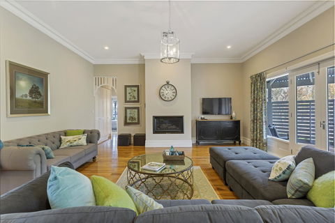 Grandview Accommodation - The Elm Tree Apartments - Accommodation Whitsundays 16