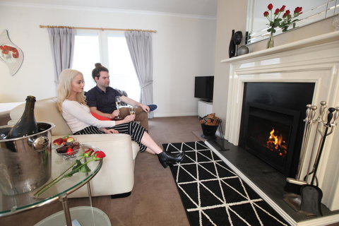 Wine And Roses Bed And Breakfast - Accommodation Whitsundays 8