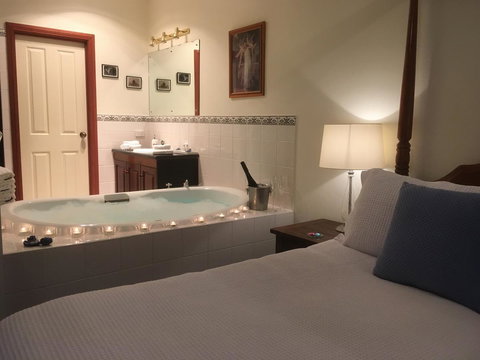 Wine And Roses Bed And Breakfast - Accommodation Whitsundays 23