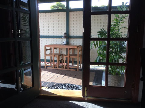 Wine And Roses Bed And Breakfast - Accommodation Whitsundays 34