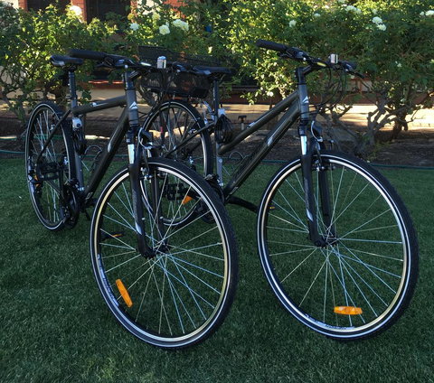 Wine And Roses Bed And Breakfast - Accommodation Whitsundays 7