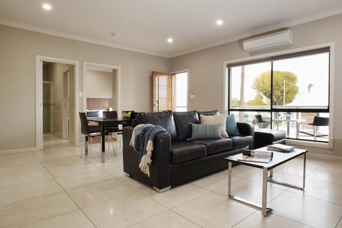 Renmark Holiday Apartments - Accommodation Whitsundays 1