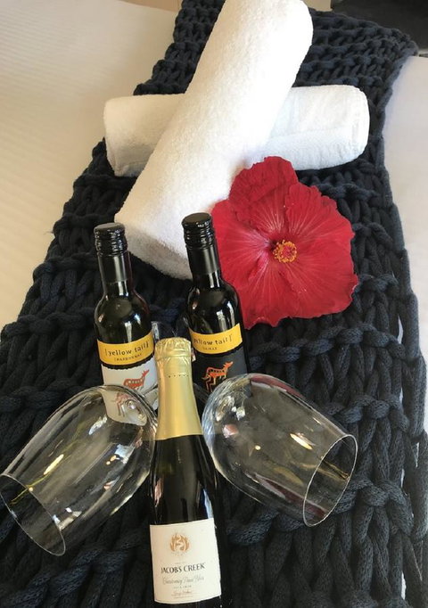 OCEAN BREEZE MOTEL - Accommodation Whitsundays 20