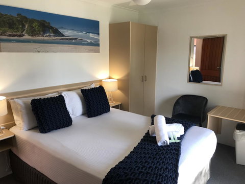 OCEAN BREEZE MOTEL - Accommodation Whitsundays 22