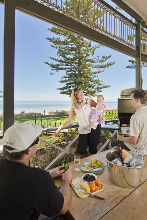 Seawall Apartments - Accommodation Whitsundays 9