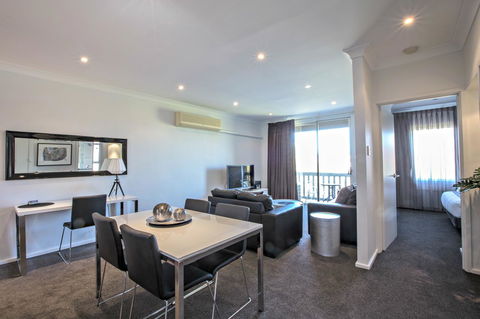 Adelaide DressCircle Apartments - Archer Street - Accommodation Whitsundays 0