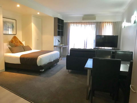 Adelaide DressCircle Apartments - Archer Street - Accommodation Whitsundays 4