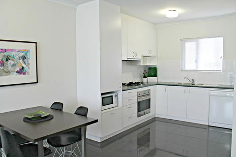 Adelaide DressCircle Apartments - Archer Street - Accommodation Whitsundays 10