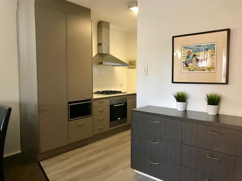 Adelaide DressCircle Apartments - Archer Street - Accommodation Whitsundays 1
