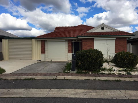 Windsor Gardens Home - Accommodation Whitsundays 17