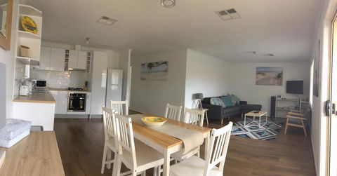 Windsor Gardens Home - Accommodation Whitsundays 9