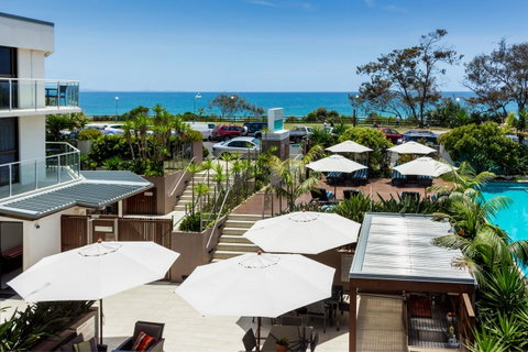 Bayview Beachfront Apartments, In Town Right On The Beach - Accommodation Whitsundays 11