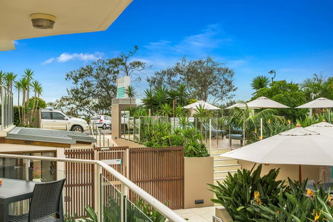 Bayview Beachfront Apartments, In Town Right On The Beach - Accommodation Whitsundays 13