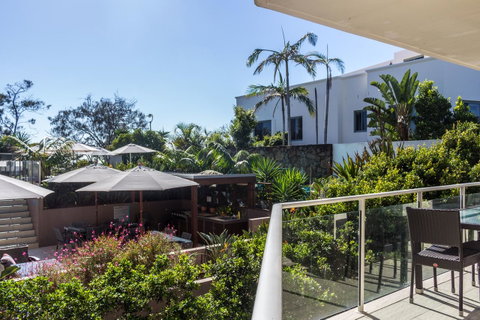 Bayview Beachfront Apartments, In Town Right On The Beach - Accommodation Whitsundays 44