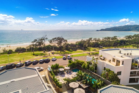 Bayview Beachfront Apartments, In Town Right On The Beach - Accommodation Whitsundays 3