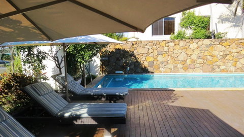 Bayview Beachfront Apartments, In Town Right On The Beach - Accommodation Whitsundays 19