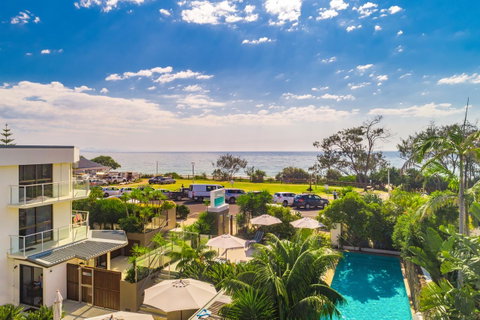 Bayview Beachfront Apartments, In Town Right On The Beach - Accommodation Whitsundays 27
