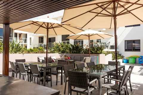 Bayview Beachfront Apartments, In Town Right On The Beach - Accommodation Whitsundays 25