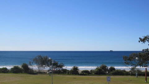 Bayview Beachfront Apartments, In Town Right On The Beach - Accommodation Whitsundays 28