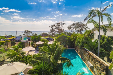 Bayview Beachfront Apartments, In Town Right On The Beach - Accommodation Whitsundays 0