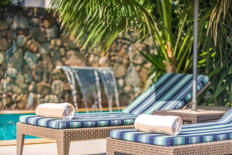 Bayview Beachfront Apartments, In Town Right On The Beach - Accommodation Whitsundays 4