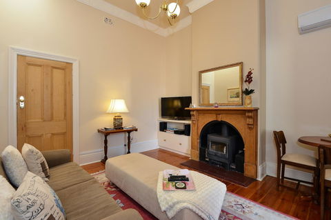 Trafalgar Premium Vintage Suites - Accommodation Whitsundays 3