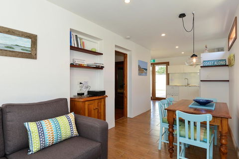 Trafalgar Premium Vintage Suites - Accommodation Whitsundays 20