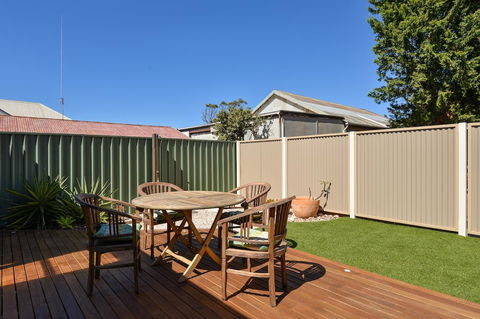 Trafalgar Premium Vintage Suites - Accommodation Whitsundays 11