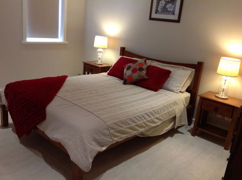 Elandra Holiday Home - Accommodation Whitsundays 10