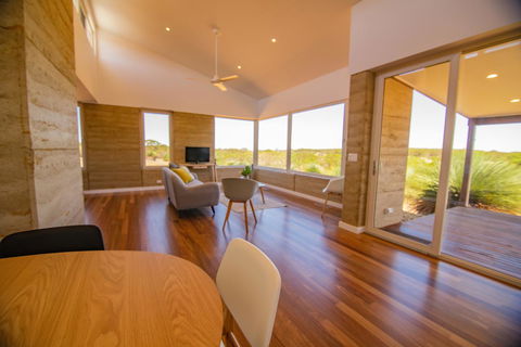 Ecopia Retreat - Accommodation Whitsundays 12