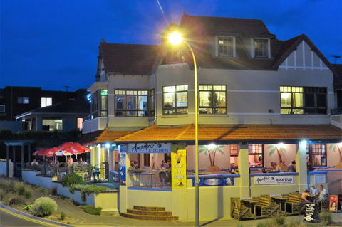 McCloud House - Accommodation Whitsundays 0