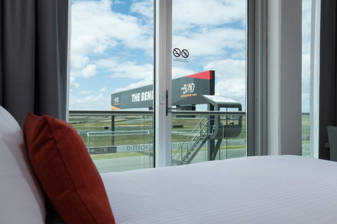 Rydges Pit Lane - Accommodation Whitsundays 22