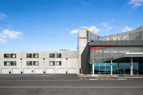 Rydges Pit Lane - Accommodation Whitsundays 19