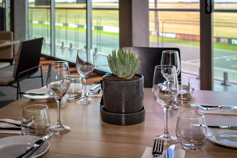Rydges Pit Lane - Accommodation Whitsundays 37