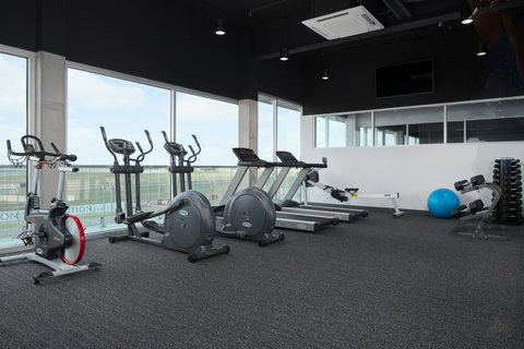 Rydges Pit Lane - Accommodation Whitsundays 21