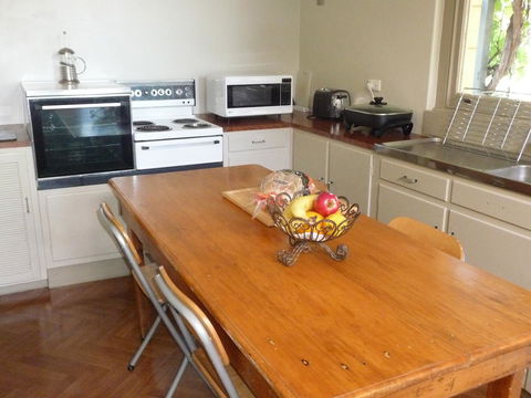 Country Bakehouse Accommodation - Accommodation Whitsundays 5
