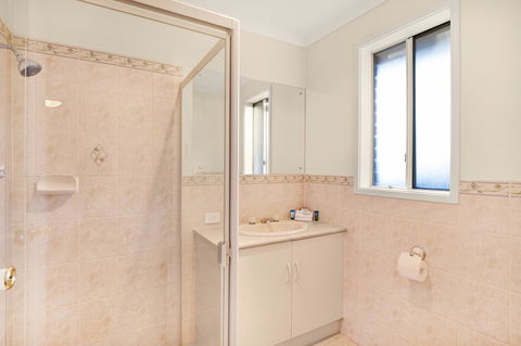 Adelaide Road Motor Lodge - Accommodation Whitsundays 1