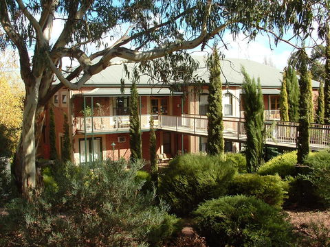 Clare Country Club - Accommodation Whitsundays 2