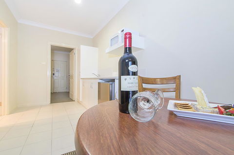 Clare Country Club - Accommodation Whitsundays 11
