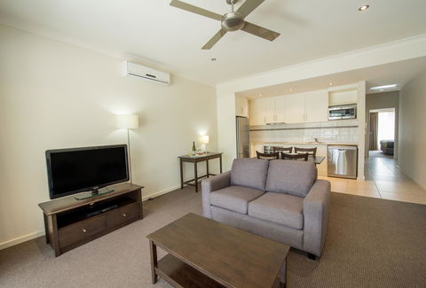 Clare Country Club - Accommodation Whitsundays 13
