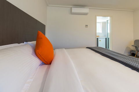 Mick O\'Sheas - Accommodation Whitsundays 15