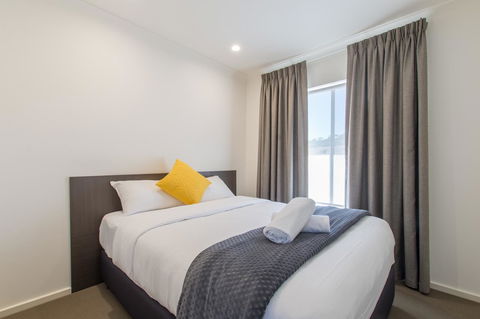 Mick O\'Sheas - Accommodation Whitsundays 17