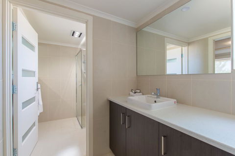 Mick O\'Sheas - Accommodation Whitsundays 28